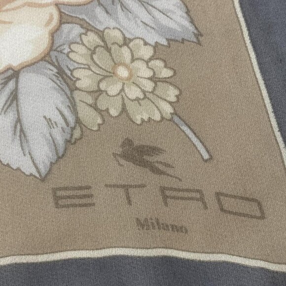 Auth ETRO - Cream Dark Gray Multi Scarf - Picture 2 of 4